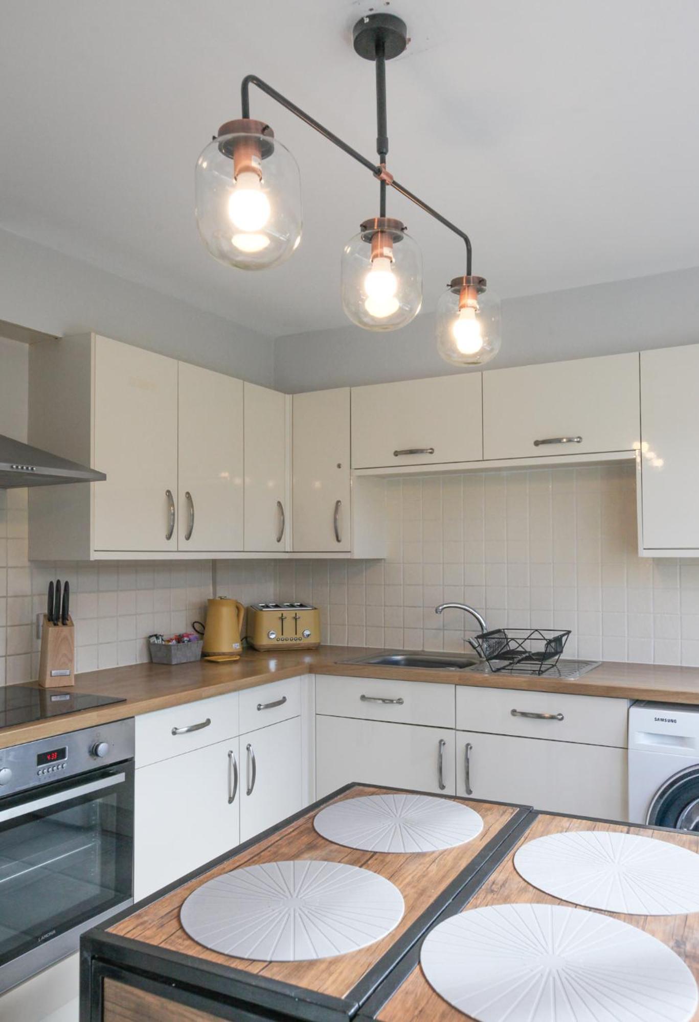 Niche Sunrise Townhouse Villa Челмсфорд Екстериор снимка