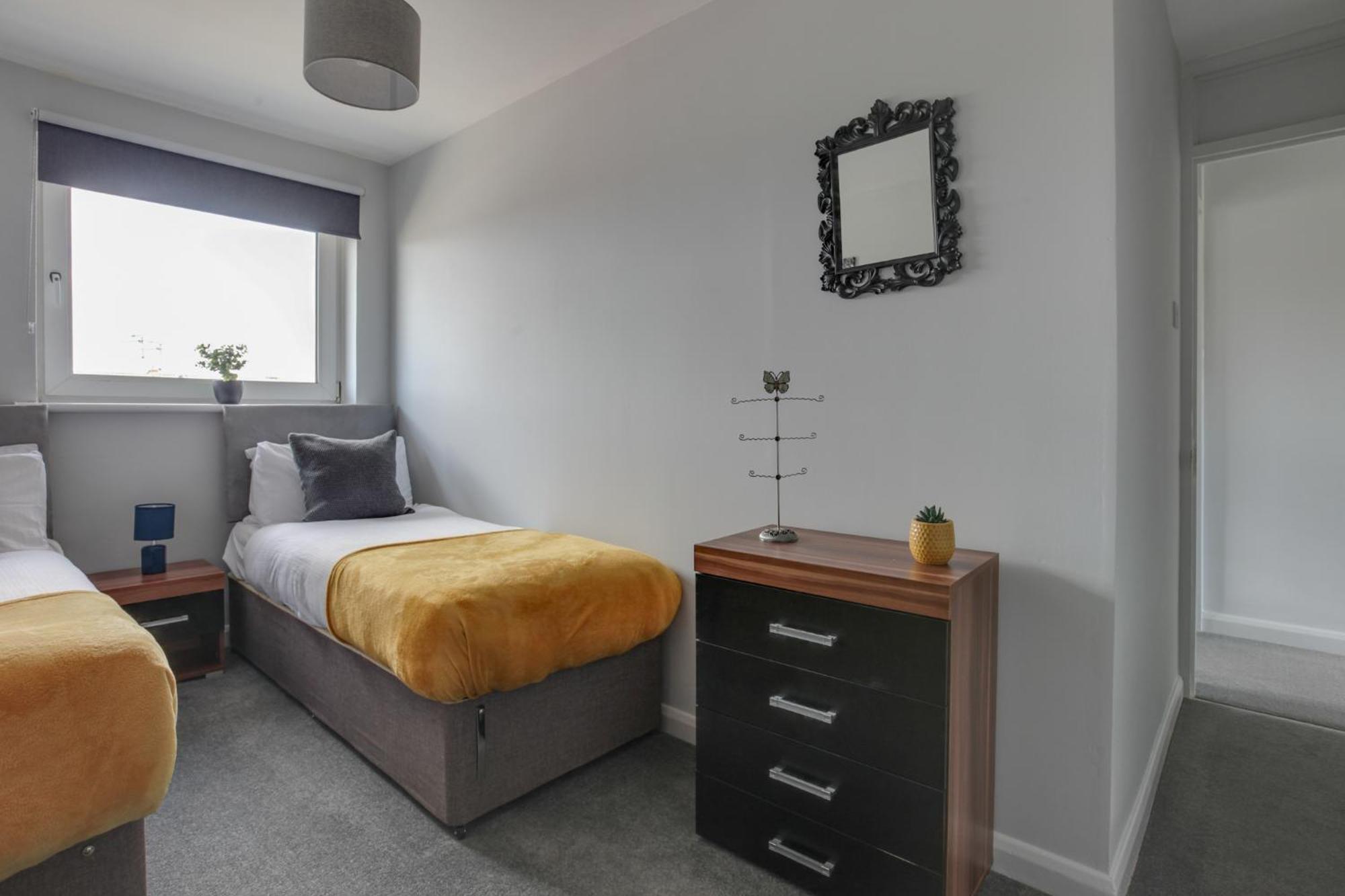 Niche Sunrise Townhouse Villa Челмсфорд Екстериор снимка