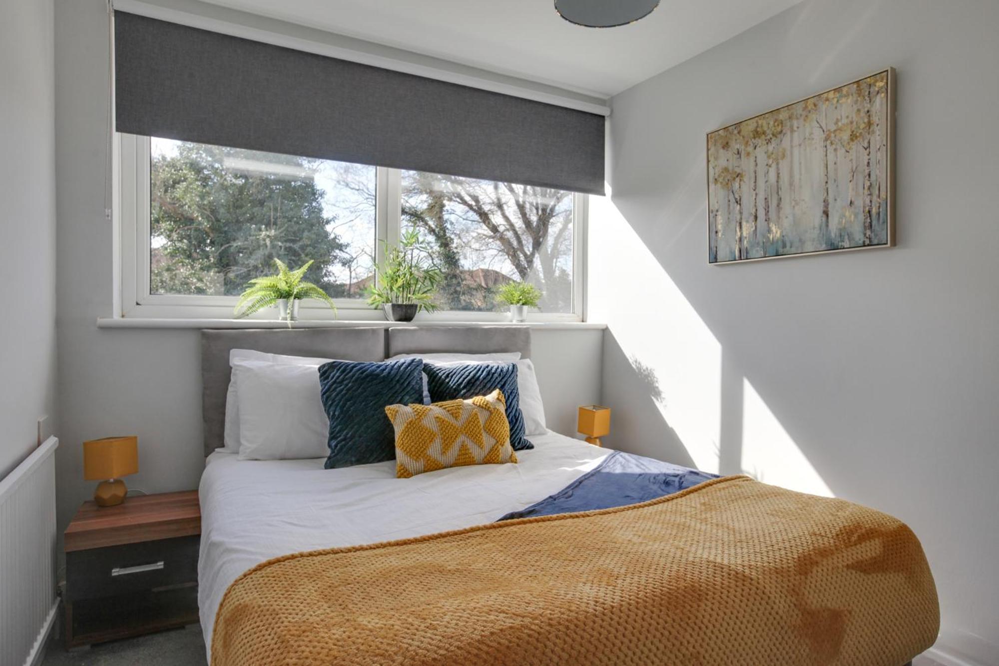 Niche Sunrise Townhouse Villa Челмсфорд Екстериор снимка